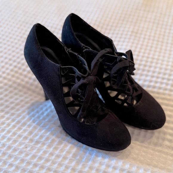 [Impo] heels - Picture 1 of 7
